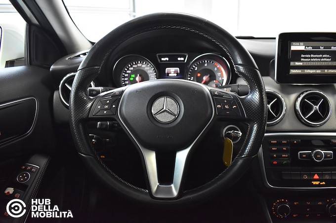 MERCEDES-BENZ GLA 180 CDI Automatic Sport